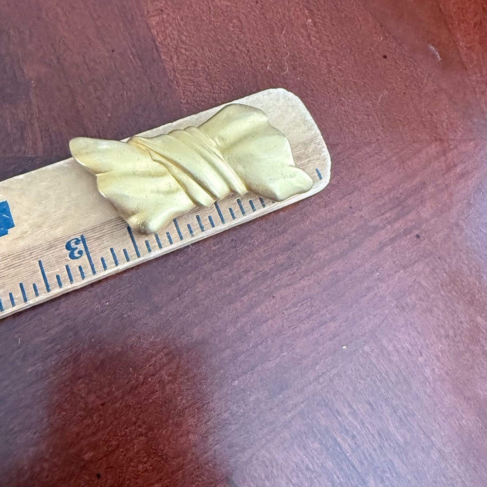 Vintage Gold Tone Brooch